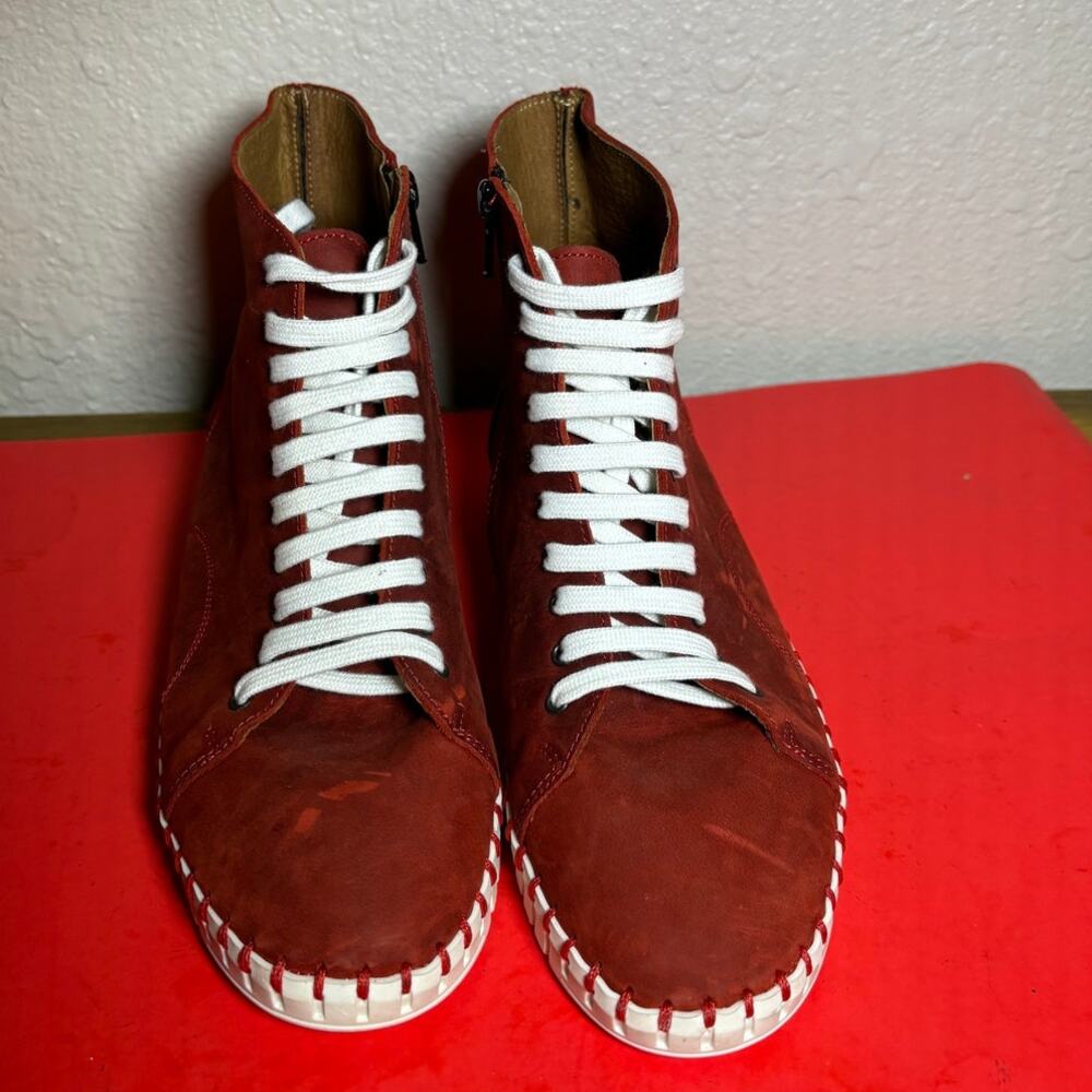 Eric Michael women's lace up high top brick red shoes size EU 40/ US 9-9.5